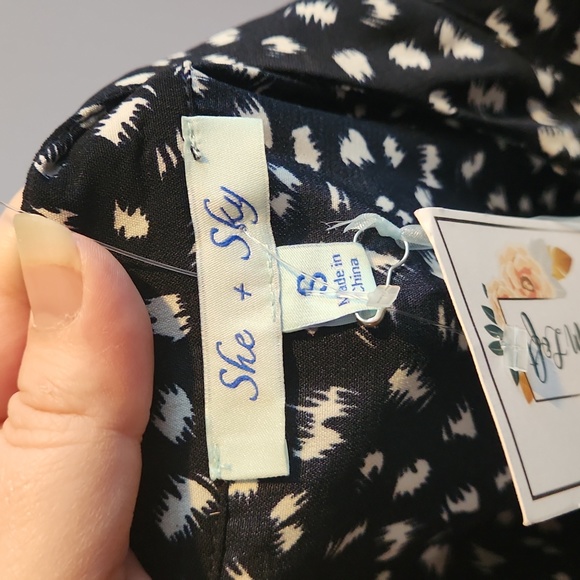 ⭕️ NEW PRICE FIRM She + Sky Size Small Navy Ruched Dress - Picture 5 of 6